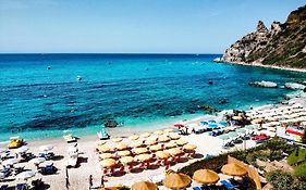 Costa Real - Garden Retreat With Private Beach, Pet Friendly